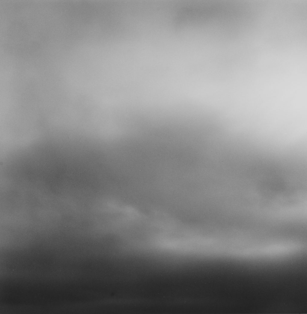 《雲》1991年頃　Clouds ©Kochi Prefecture, Ishimoto Yasuhiro Photo Center
